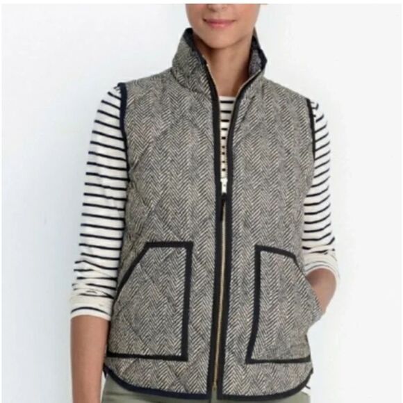 J Crew sz M zig zag puffer vest Excursion Quilted - Picture 1 of 7
